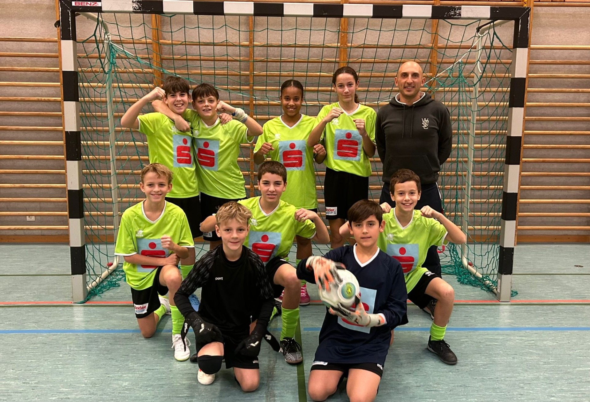 Gratulation an die Fußball-Schülerliga-Mannschaft