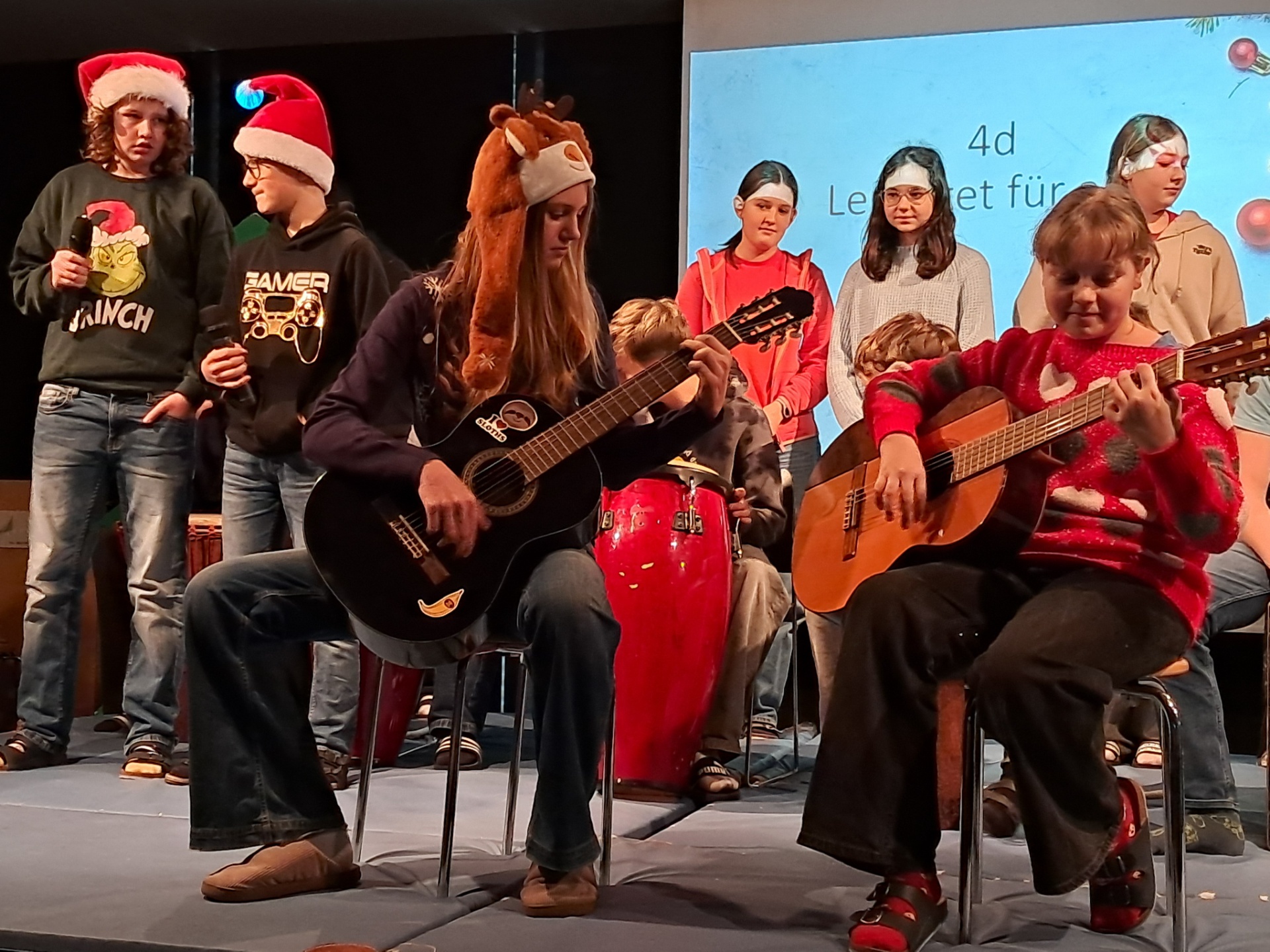 Traditionelle Weihnachtsfeier am letzten Schultag