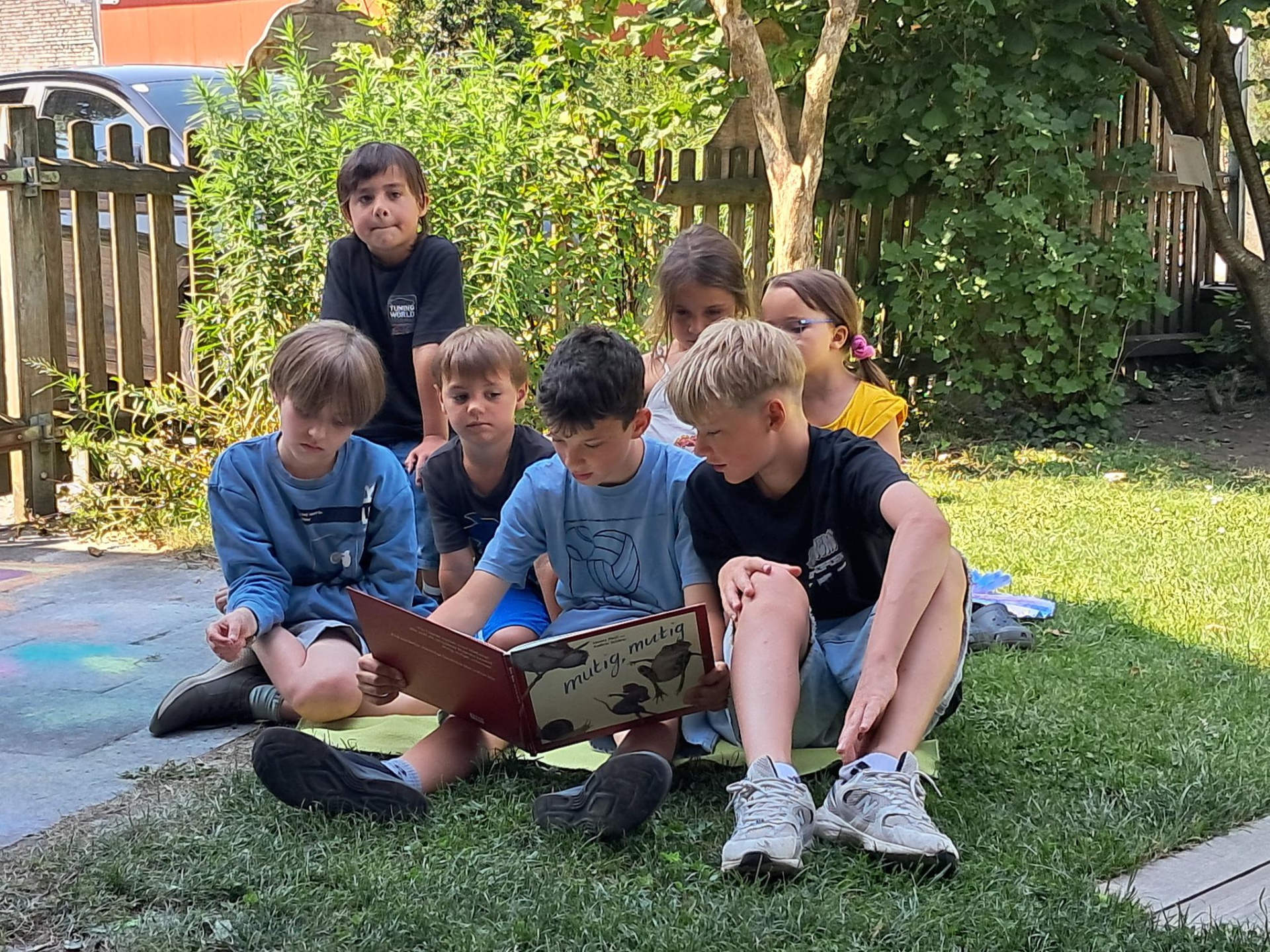 Mit Bilderbüchern zu Gast in den Kindergärten